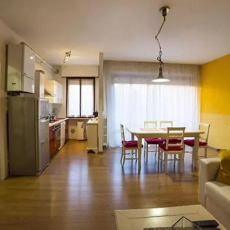 Solaris With Swimming Pool Apartamento Lazise